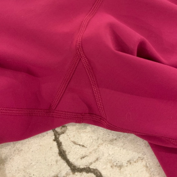 Lululemon Cropped 21”Leggings - Picture 5 of 5